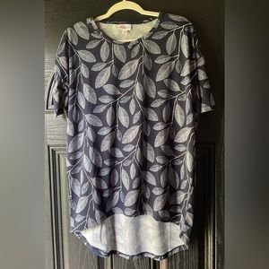 LuLaRoe Leaf Irma Tunic